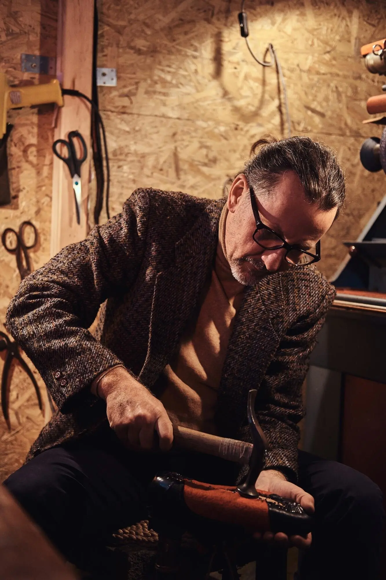 High-quality custom-made shoes for fashionable people by an experienced master shoemaker.